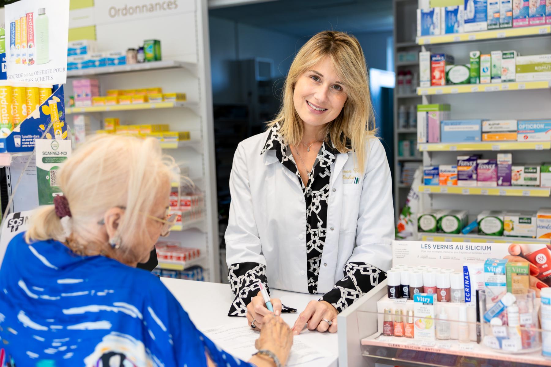 Pharmacie Cros dans la Presse : La Gazette du Var 1 gazette du var portrait Marion CROS